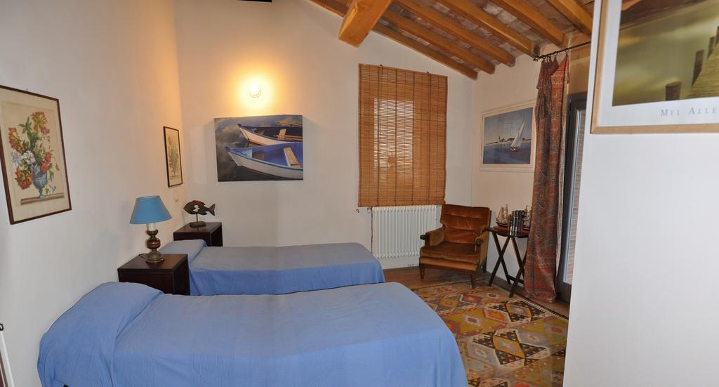 Montecristo Country House Guest House Manciano Ruang foto